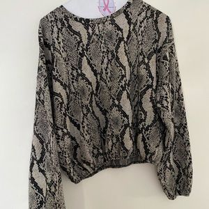 ZARA cute snake skin shirt size medium